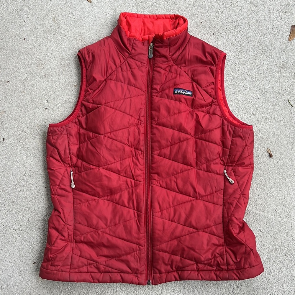 Women’s Patagonia Down Vest. Red. Size Medium.